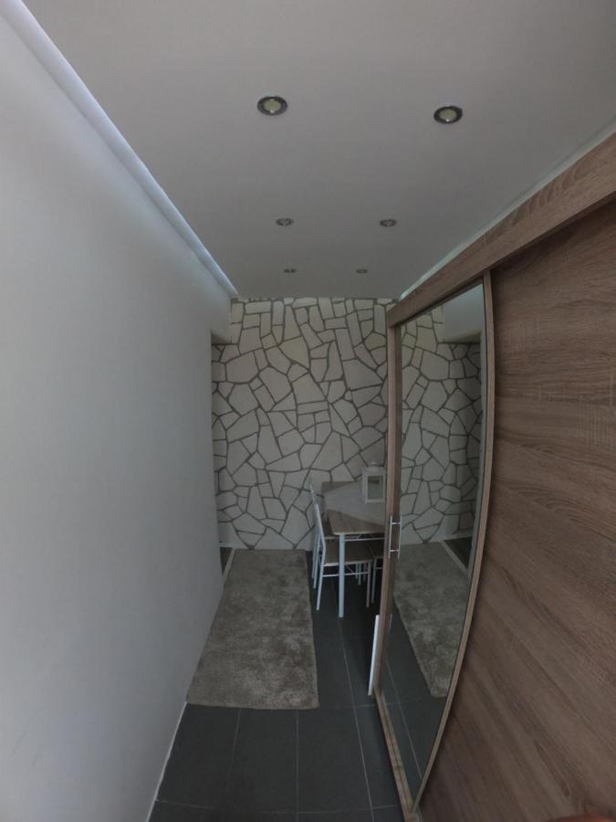 Apartmani Majetic Omišalj Exterior foto